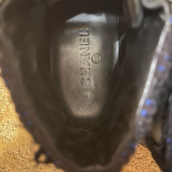 Chanel high top sneaker size 38 1/2. - Picture 6 of 8